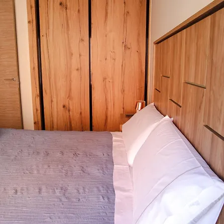 Holiday home Zona Club Nautico Piscina Comunitaria 2 *