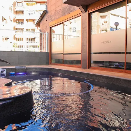 Zona Club Nautico Piscina Comunitaria 2 *